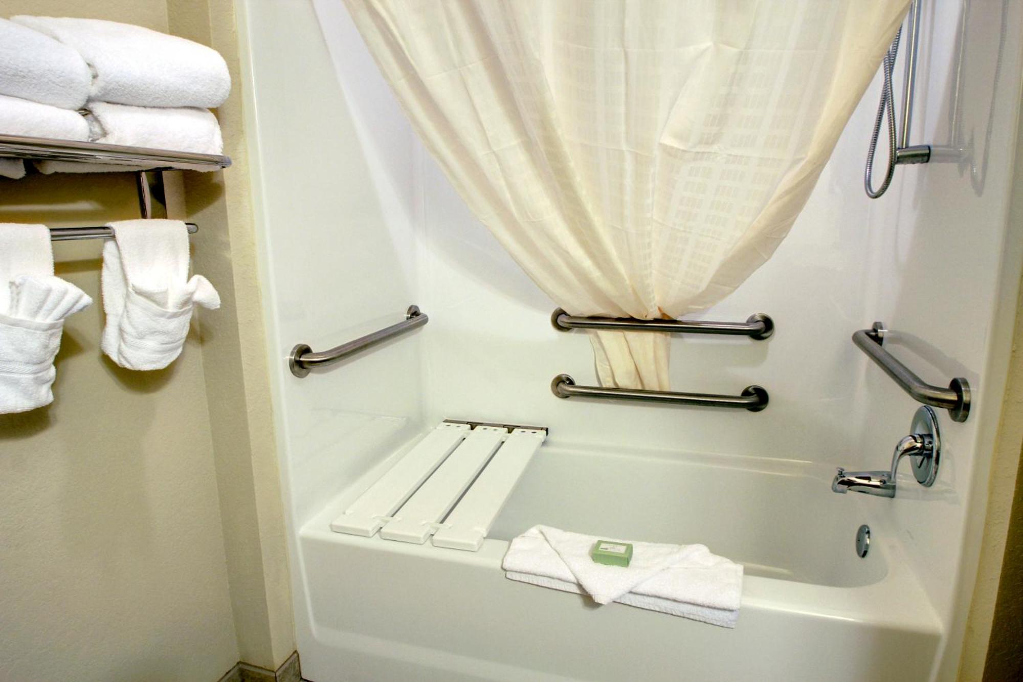 Cobblestone Hotel & Suites - Beulah Oda fotoğraf